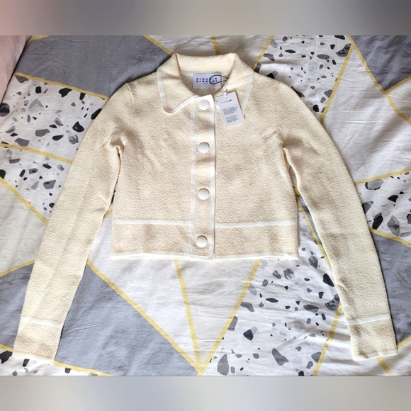 Claude Pierlot Ivory Short Waistcoat with Collar - Picture 1 of 2